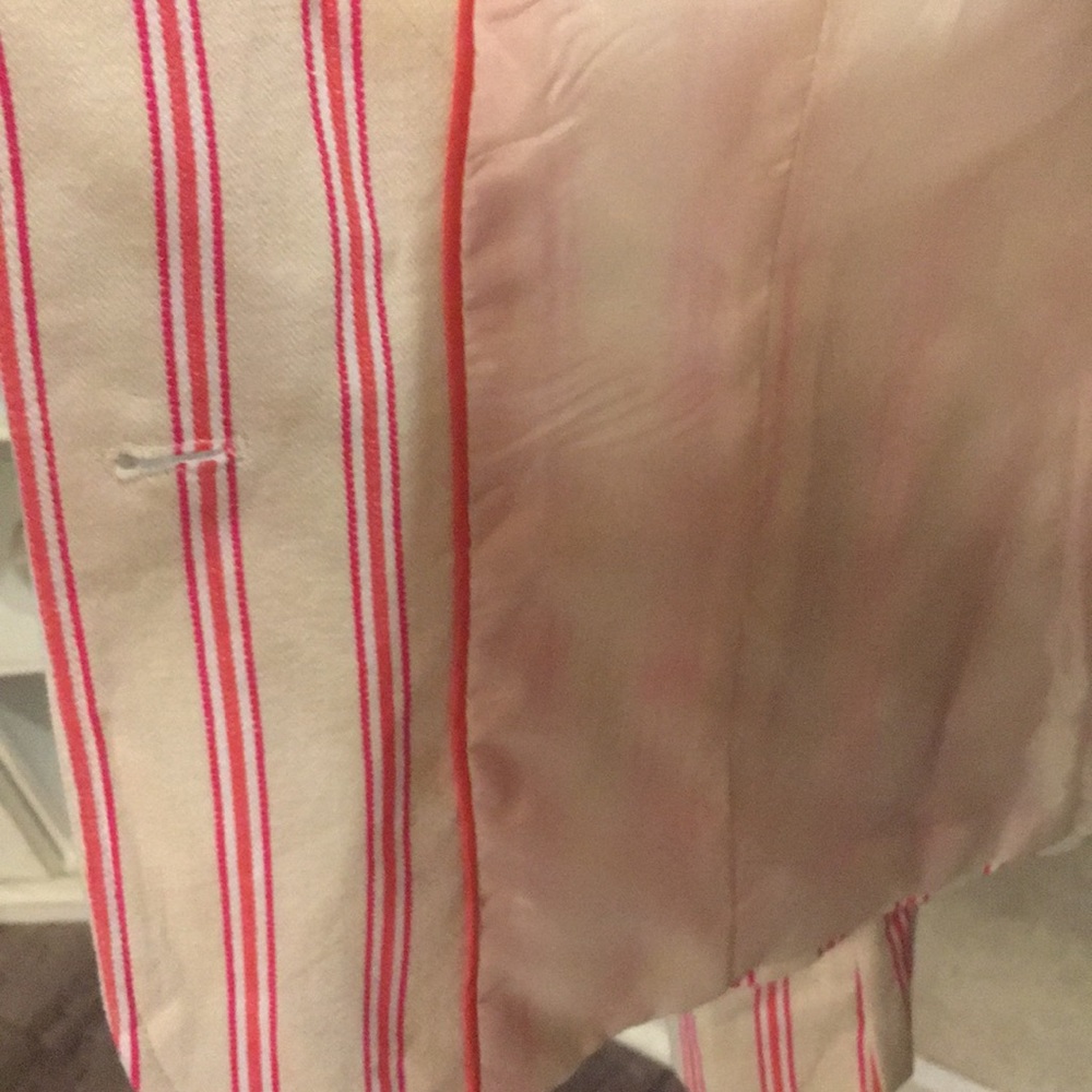 Blazer - Picture 3 of 5